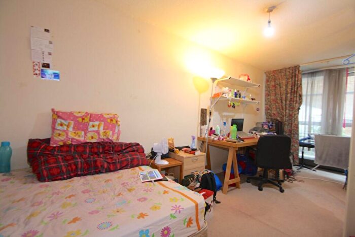 5 Bedroom Flat To Rent In Woodhall, Robert Street, NW1