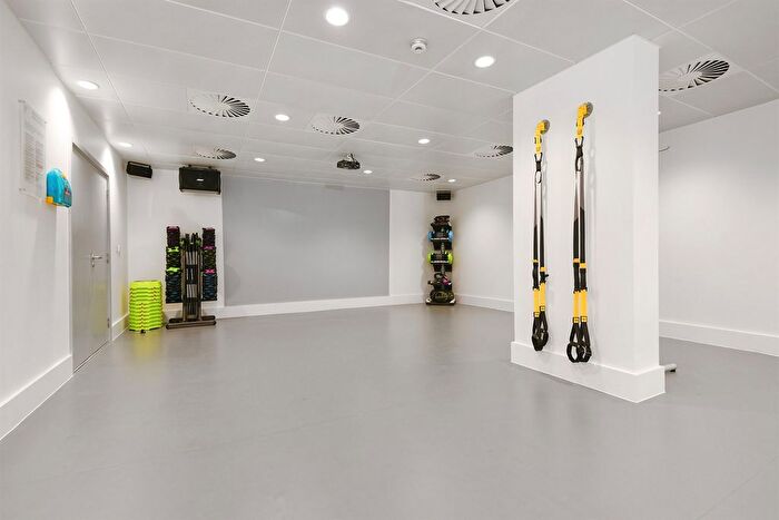 Studio To Rent In Peninsula Gardens, East Parkside, Lower Riverside, Greenwich Peninsula, SE10