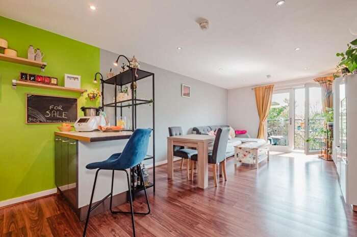 1 Bedroom Apartment For Sale In Chorlton Street, Old Trafford, Manchester, M16