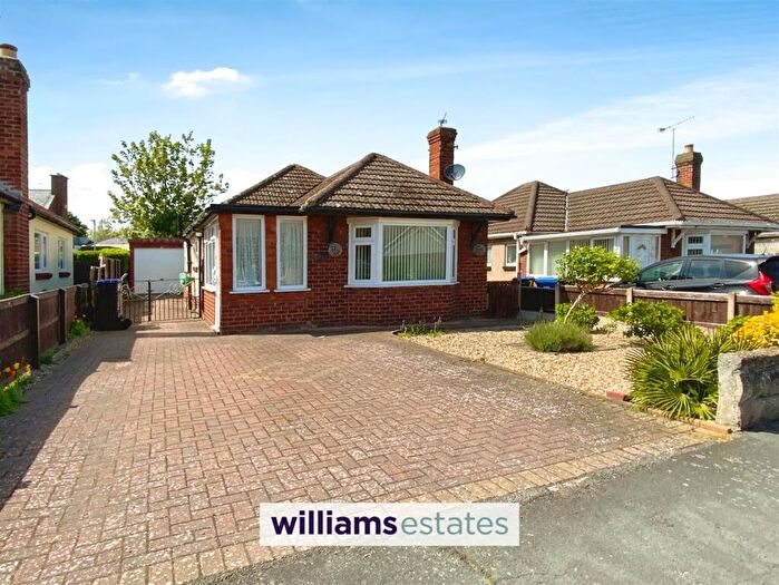 2 Bedroom Bungalow For Sale In Henrys Avenue, Bodelwyddan, Rhyl, LL18