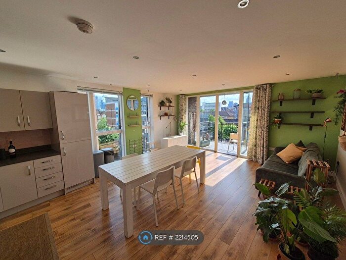 2 Bedroom Flat To Rent In Haggerston, London, E2