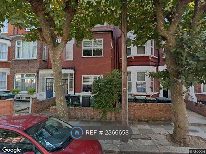 2 Bedroom Flat To Rent In Carlingford Road, Turnpike Lane, N15