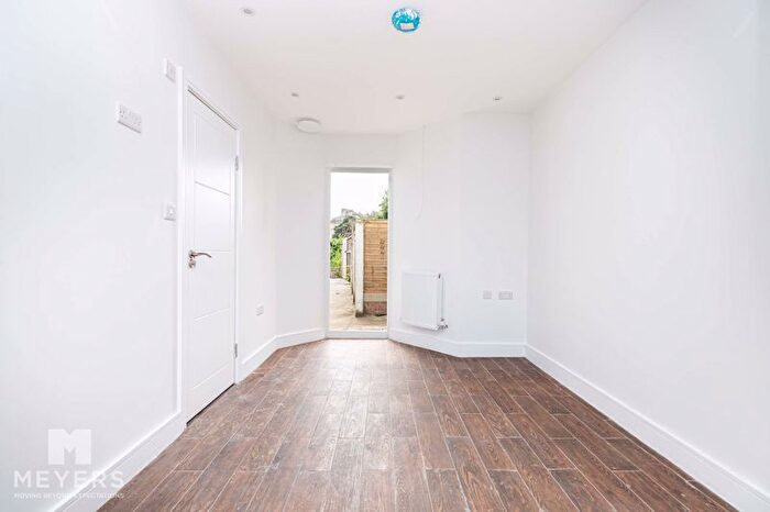 1 Bedroom Flat To Rent In Carlton Road, Bournemouth, BH1