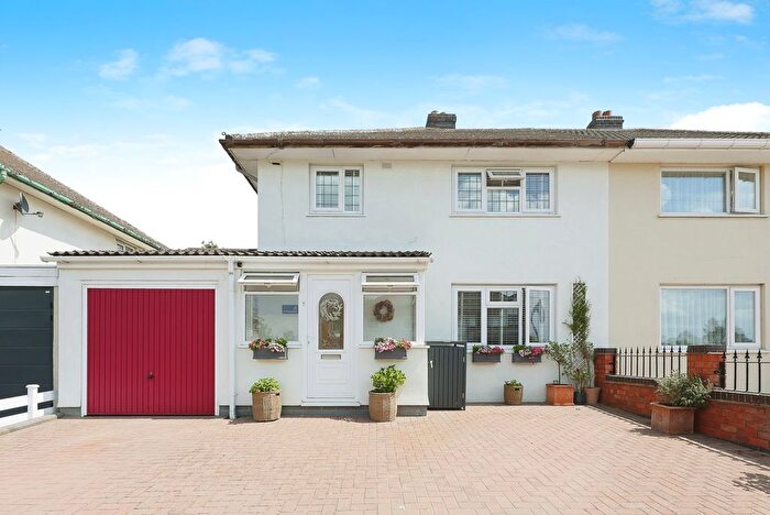 3 Bedroom Semi-Detached House For Sale In Maud Road, Birmingham, West Midlands, B46