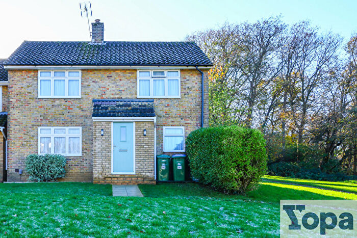 4 Bedroom End Of Terrace House For Sale In Meggeson Avenue, Southampton, SO18