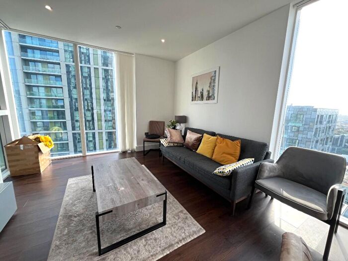 2 Bedroom Flat To Rent In Harbour Way, London, , [ref: Qr], E14