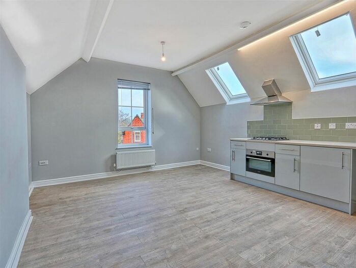 2 Bedroom Flat To Rent In Wharf Lane, Chesterfield, Derbyshire, S41