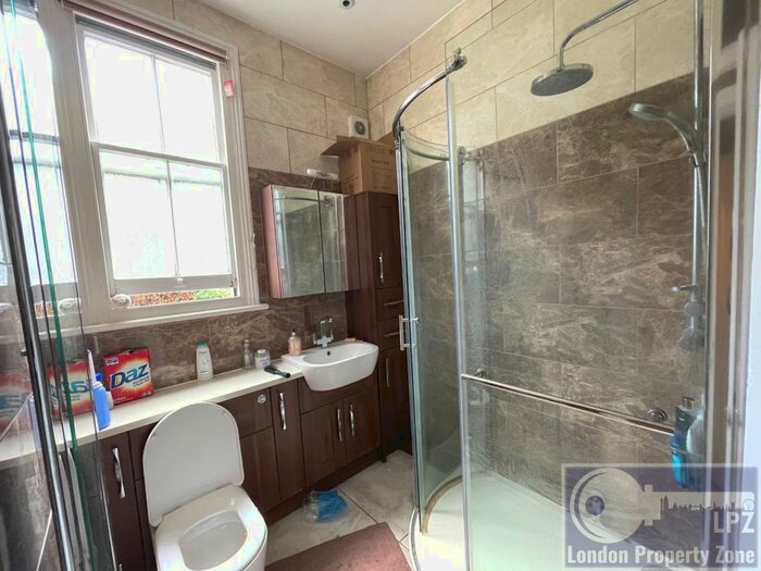 1 Bedroom Flat To Rent In Hammersmith Grove, Hammersmith, W6