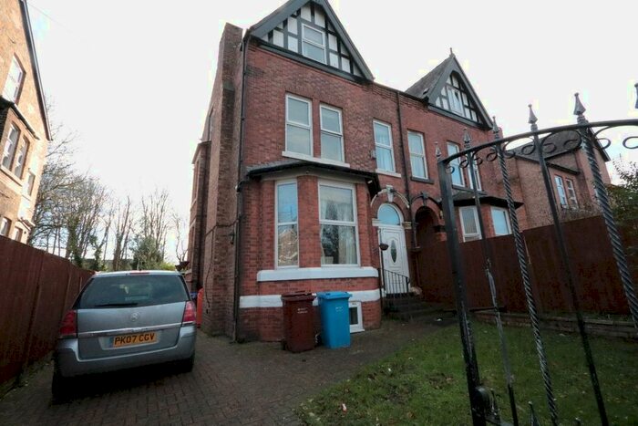 5 Bedroom Semi-Detached House To Rent In Manley Road Whalley Range, Manchester, M16