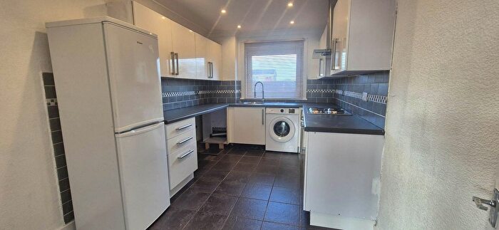 2 Bedroom Flat To Rent In Cruachan Road, Rutherglen, G73
