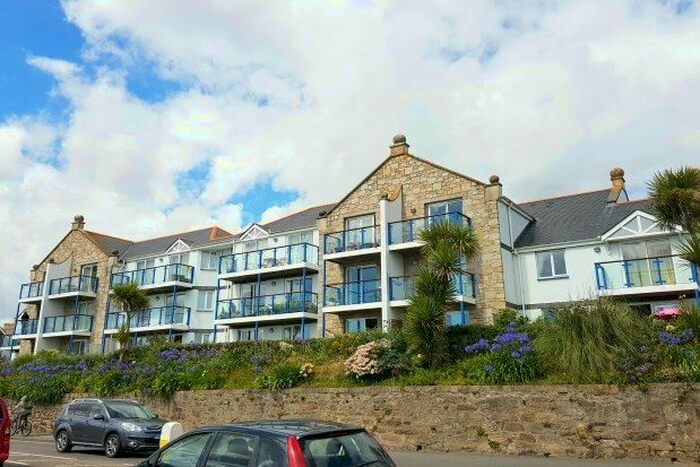 2 Bedroom Flat To Rent In Chyandour Cliff, Penzance, TR18
