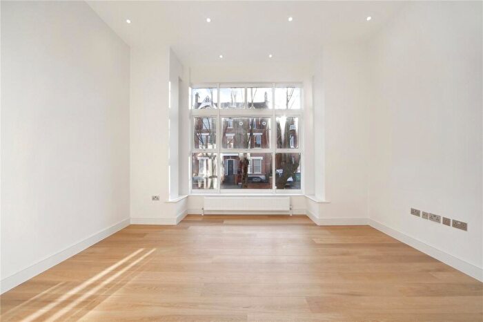 2 Bedroom Apartment To Rent In Cleve Road, West Hampstead, London, NW6