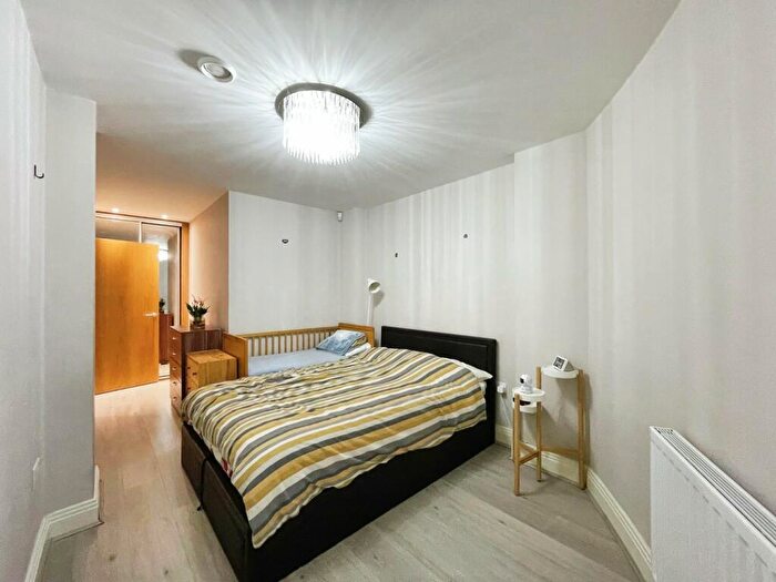 2 Bedroom Apartment To Rent In Windsor Road, Slough, SL1