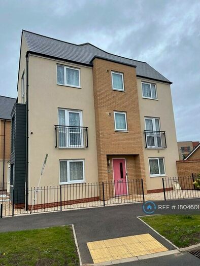 4 Bedroom Semi-Detached House To Rent In Vanguard Circle, Milton Keynes, MK10