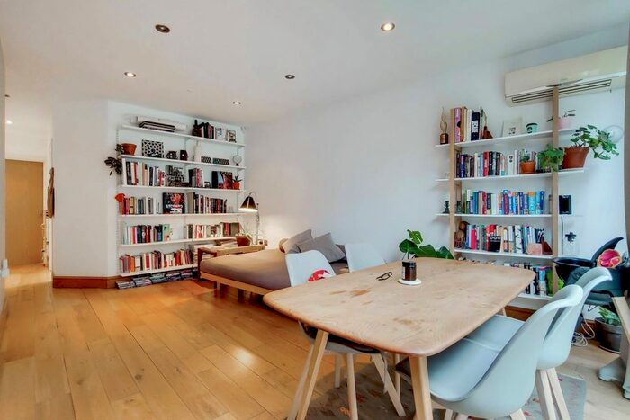 1 Bedroom Flat To Rent In Crouch Hall Road, Crouch End, London, N8