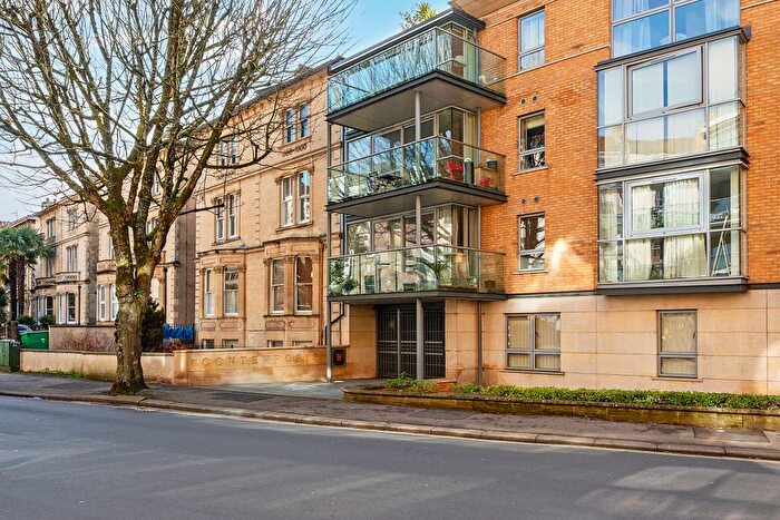 2 Bedroom Flat For Sale In South Contemporis, Clifton, Bristol, BS8