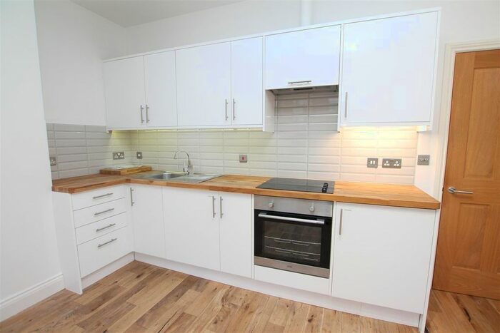 2 Bedroom Flat To Rent In St. James's Avenue, Brighton BN2