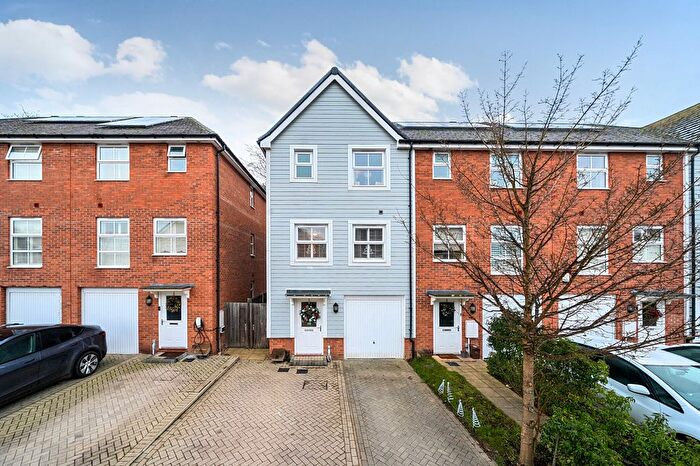 4 Bedroom End Of Terrace House For Sale In Plaxton Way, Ware, SG12