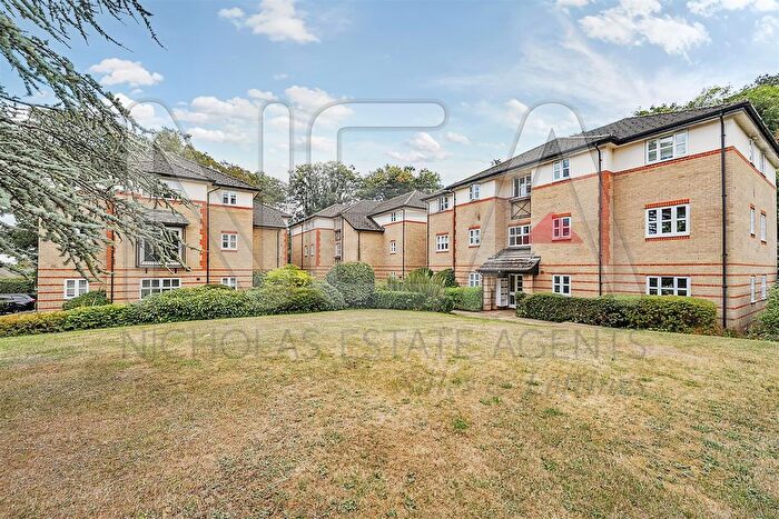 2 Bedroom Flat To Rent In Balmore Park, Caversham, Reading, RG4