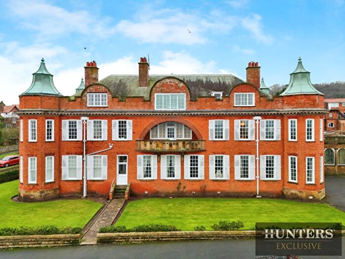 3 Bedroom Flat For Sale In Esplanade, Scarborough, YO11