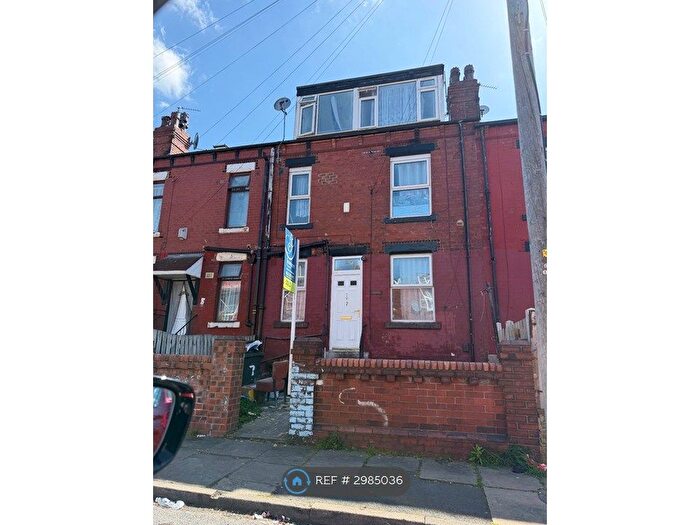 3 Bedroom Terraced House To Rent In Nowell Grove, Leeds, LS9