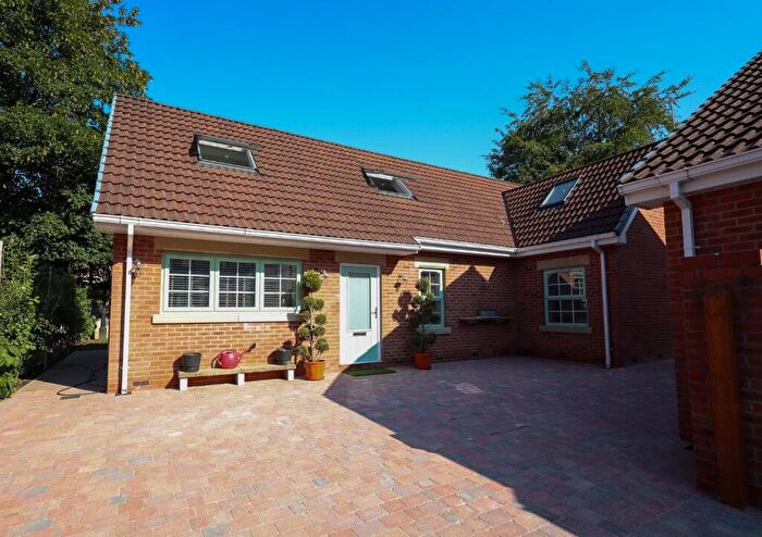 4 Bedroom Detached House To Rent In Willow Wood Close, Ashton-Under-Lyne, OL6