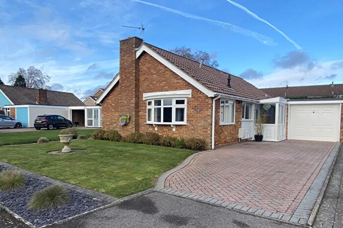3 Bedroom Detached Bungalow For Sale In South Lodge, Catisfield, PO15