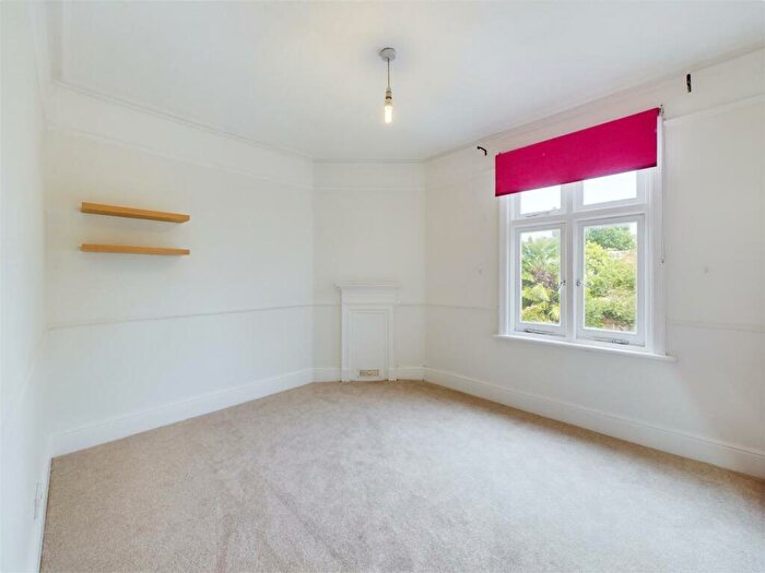 5 Bedroom House To Rent In Palewell Park, London, SW14