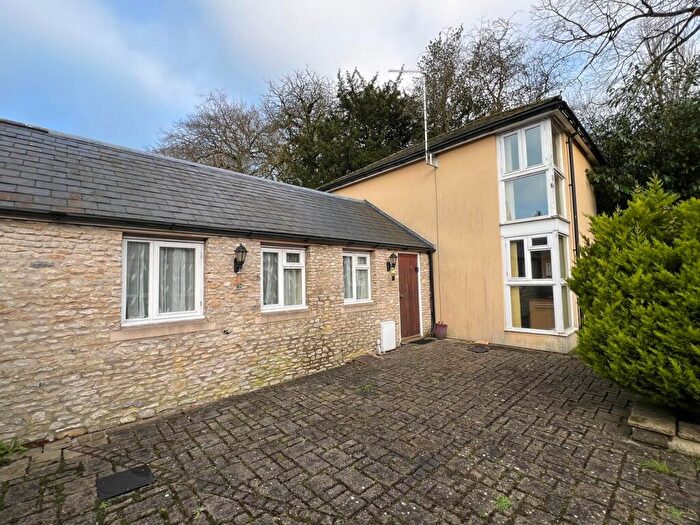 2 Bedroom House For Sale In High Street, Shepton Mallet, BA4