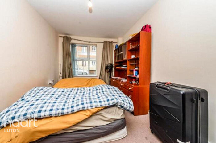 2 Bedroom Apartment For Sale In Mill Street, Luton, LU1
