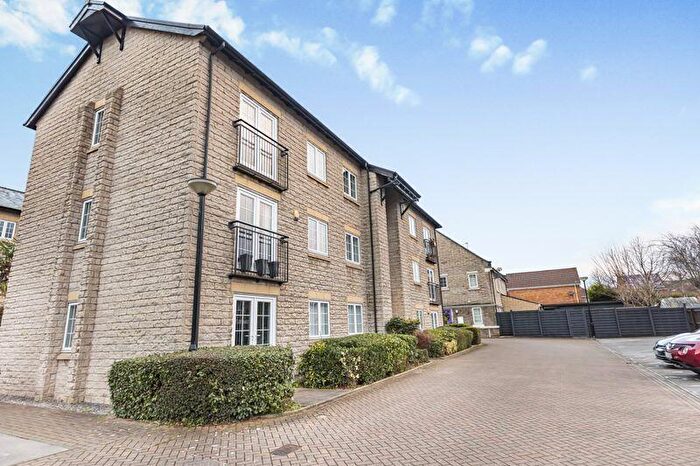2 Bedroom Flat For Sale In Mill Fold Gardens, Littleborough, OL15