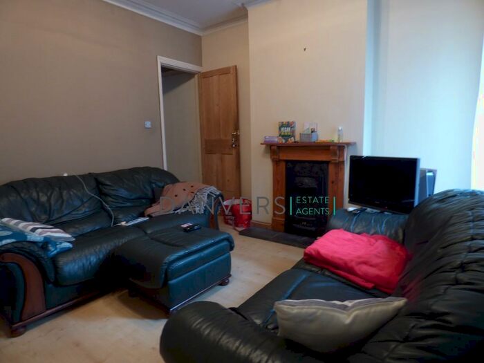 3 Bedroom End Of Terrace House To Rent In Norman Street, Leicester, LE3