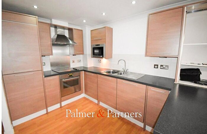 2 Bedroom Flat For Sale In Ballantyne Drive, The Hythe, Colchester, Essex, CO2