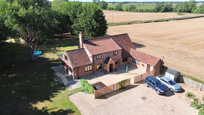 4 Bedroom Detached House For Sale In Hardwick Narrows, West Winch, King's Lynn, PE33