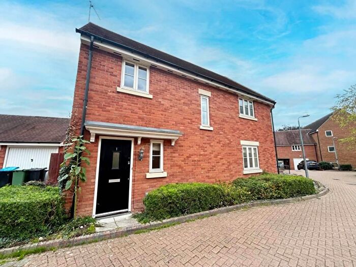 3 Bedroom Semi-detached House To Rent In Wagstaff Way, Olney, MK46