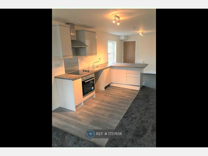 2 Bedroom Flat To Rent In Market Place, Mansfield, NG18