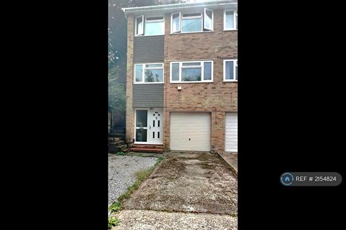 3 Bedroom Semi-Detached House To Rent In Edelvale Road, Southampton, SO18