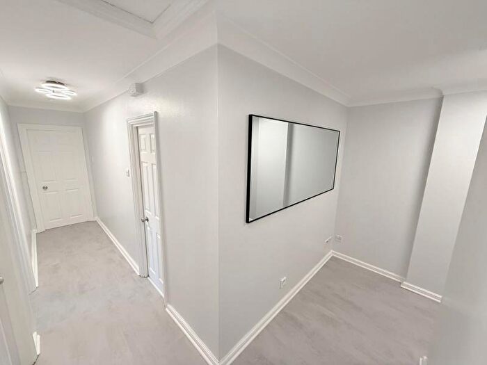 2 Bedroom Apartment To Rent In Langton's Wharf, LS2
