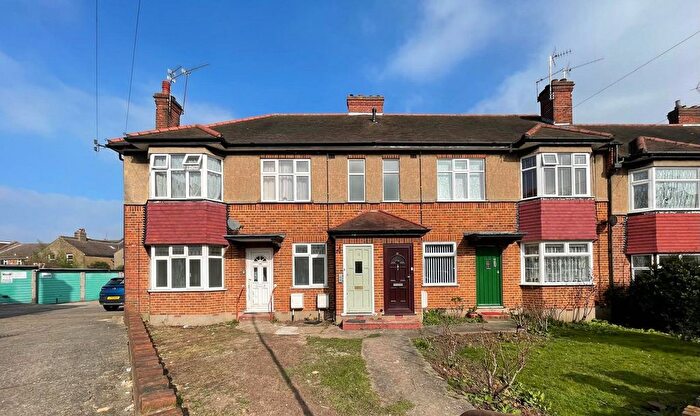 2 Bedroom Maisonette To Rent In Orchid Road, London, N14