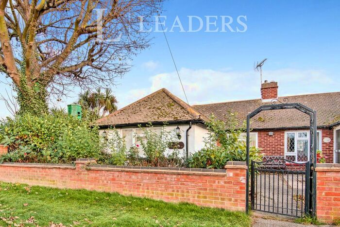 3 Bedroom Bungalow To Rent In Mitchells Avenue, Canvey Island SS8
