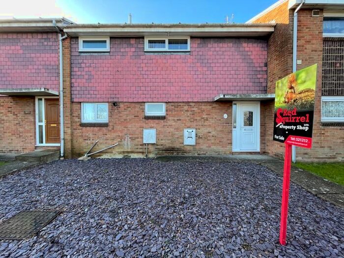 3 Bedroom Terraced House To Rent In Hookes Way, Newport, PO30