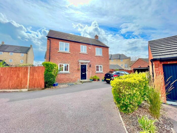 3 Bedroom Detached House To Rent In Lockwood Chase, Oxley Park, Milton Keynes, MK4