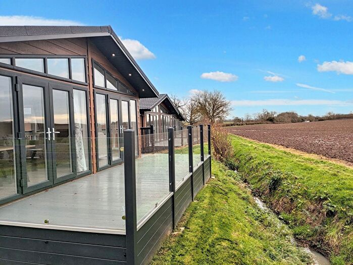 2 Bedroom Mobile/park Home For Sale In The Kingfisher, Berkeley Meadows Holiday Park, Egdon Lane, Worcester, WR7