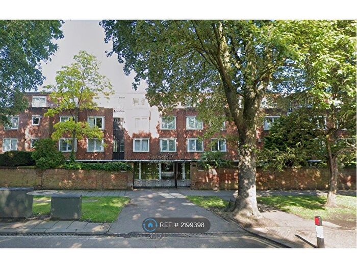 2 Bedroom Flat To Rent In De Parys Lodge, Bedford, MK40