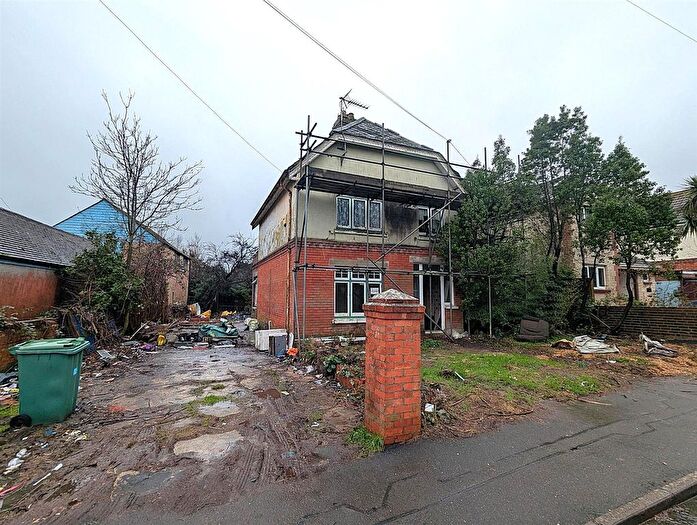 3 Bedroom Detached House For Sale In Witbank Gardens, Shanklin, PO37