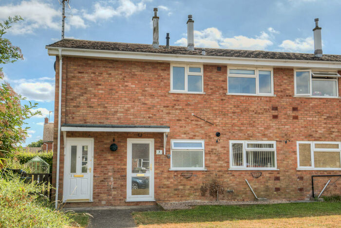 2 Bedroom Maisonette To Rent In Springfield Grove, Southam, CV47