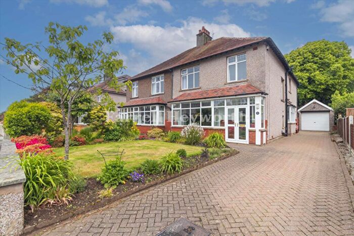 4 Bedroom House For Sale In Lonsdale Avenue, Morecambe, LA4