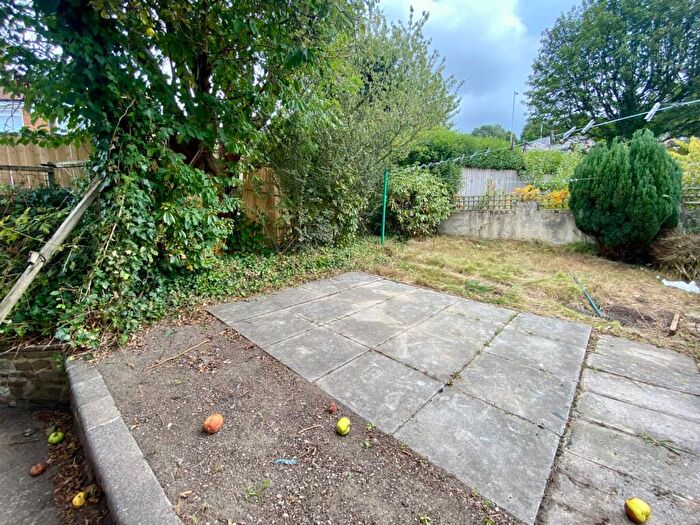 2 Bedroom Bungalow For Sale In Kingsdale Drive, Bradford, BD2