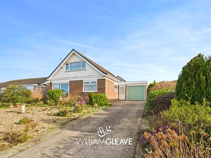 2 Bedroom Bungalow For Sale In Dinerth Hall Road, Rhos On Sea, Colwyn Bay, Conwy, LL28