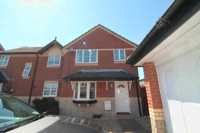 2 Bedroom Property To Rent In Cooks Close, Bradley Stoke, Bristol, BS32